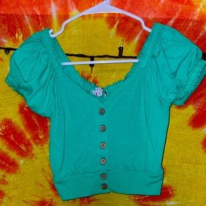 Women’s puff sleeve shirt